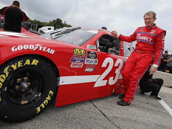 Bill Elliott has joined the driver roster for the Superstar Racing Experience in 2021. (HHP/Andrew Coppley Photo) Bill Elliott has joined the driver roster for the Superstar Racing Experience in 2021. (HHP/Andrew Coppley Photo)