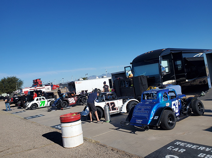 Legend cars will join super late models on the card for the Chilly Willy 150. (Aaron Creed Photo)