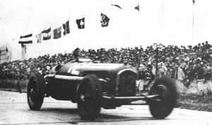Nuvolari-on-the-way-to-1935