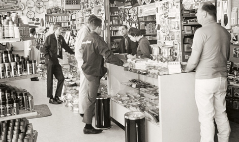 Speedway-Parts-Counter-1960
