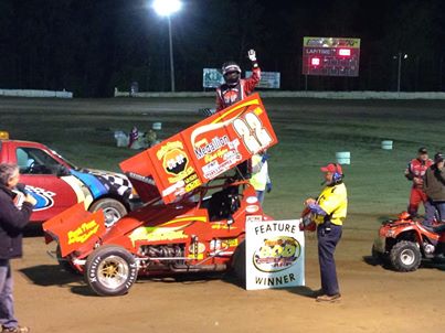 Randy Hannagan Sprints on Dirt Plymouth Speed Sport
