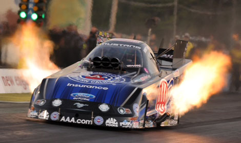 Robert Hight NHRA Funny Car New England Dragway