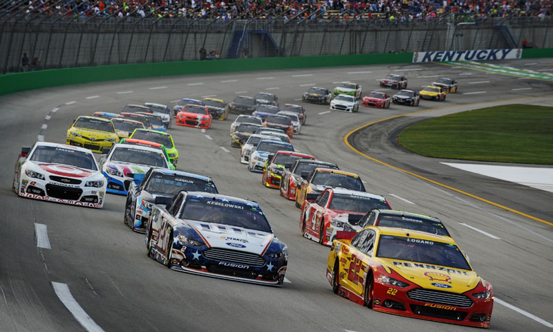Quaker State 400 Start NASCAR Sprint Cup Series