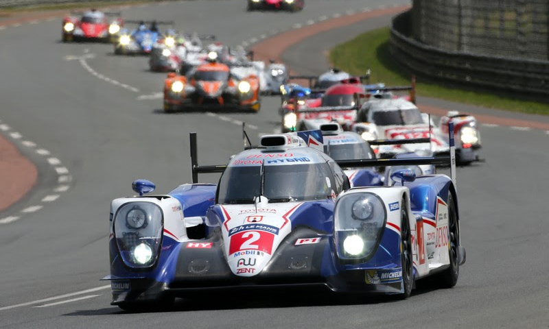 24 Hours of Le Mans Scenes