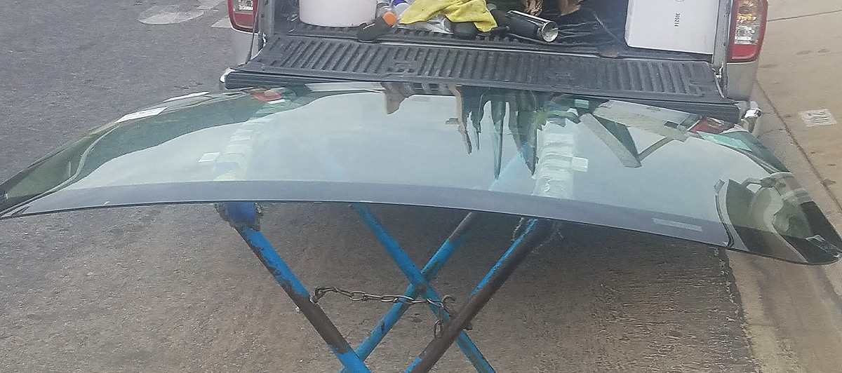 A R Auto Glass Offers Auto Glass Replacements In San Fernando Ca 91340