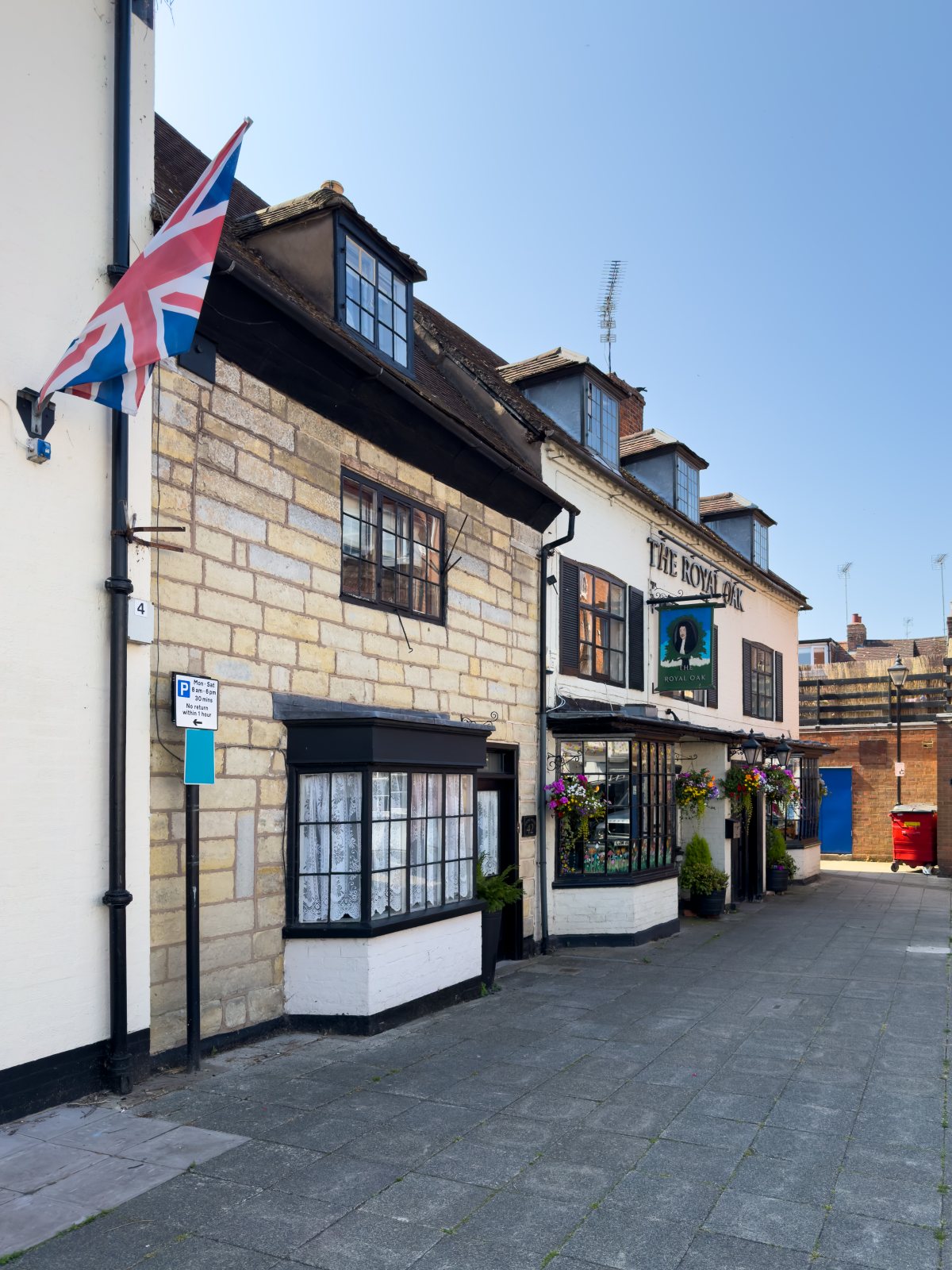 The Alcester Inn