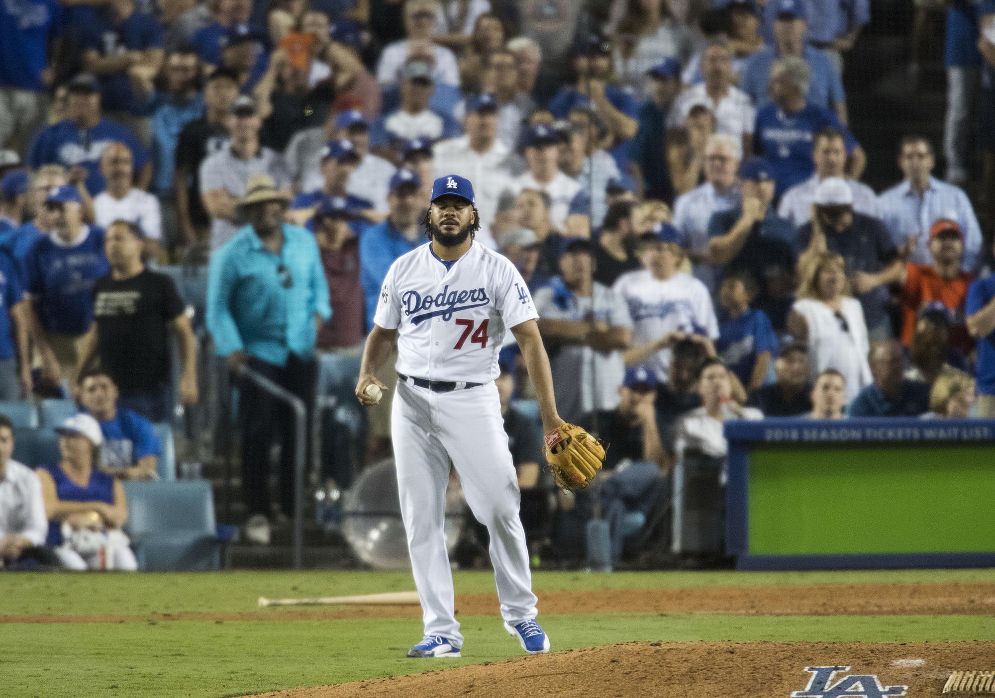 Dodgers/Astros Game 2: Epic recap and series betting outlook article feature image