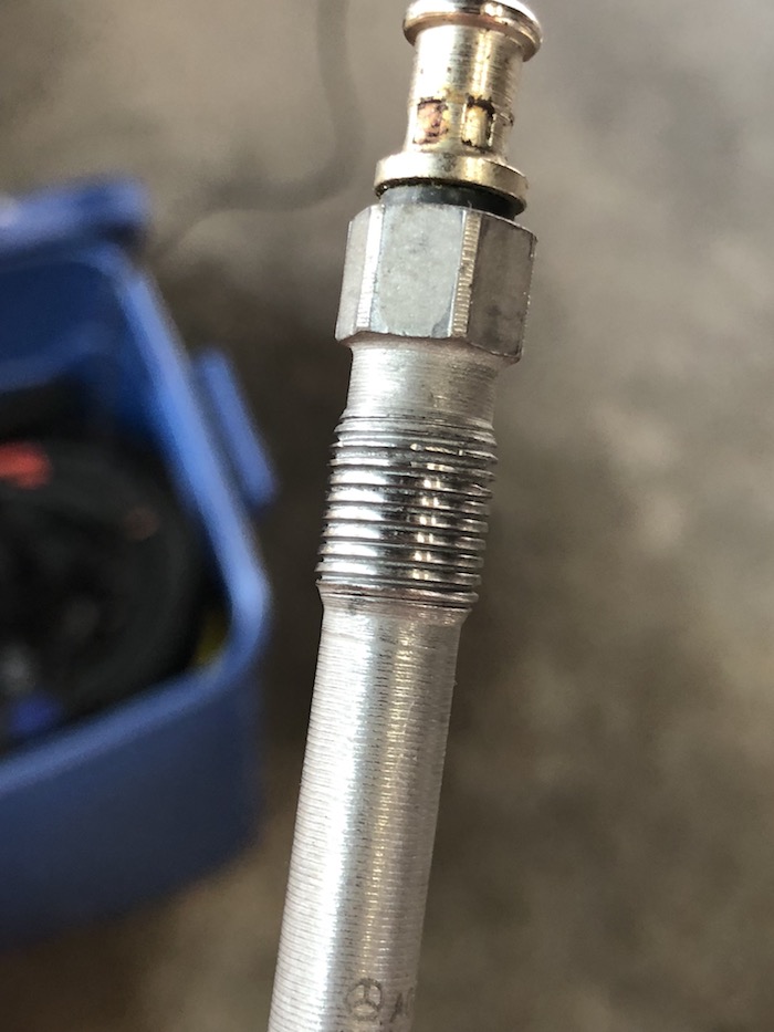 OM647 Glow Plug Replacement Problem?