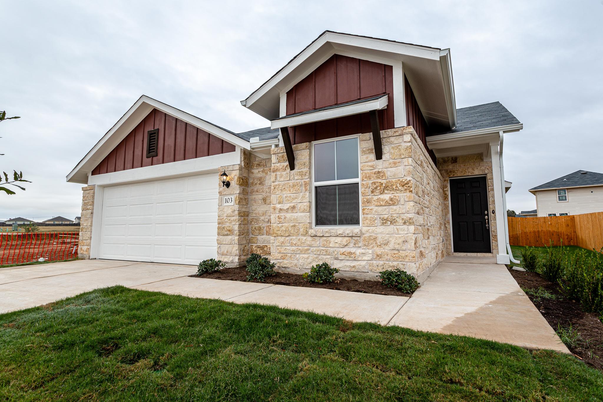 103 Insider Loop, Elgin, TX 78621 Sunroom Rentals