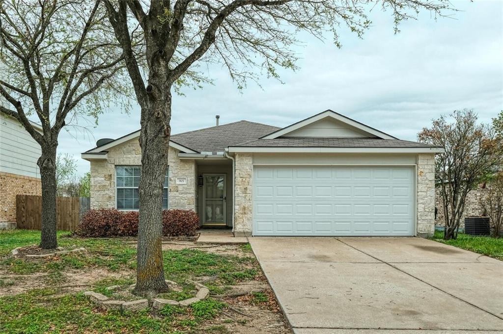 901 Friendship Quilt Lane, Pflugerville, TX 78660 Sunroom Rentals