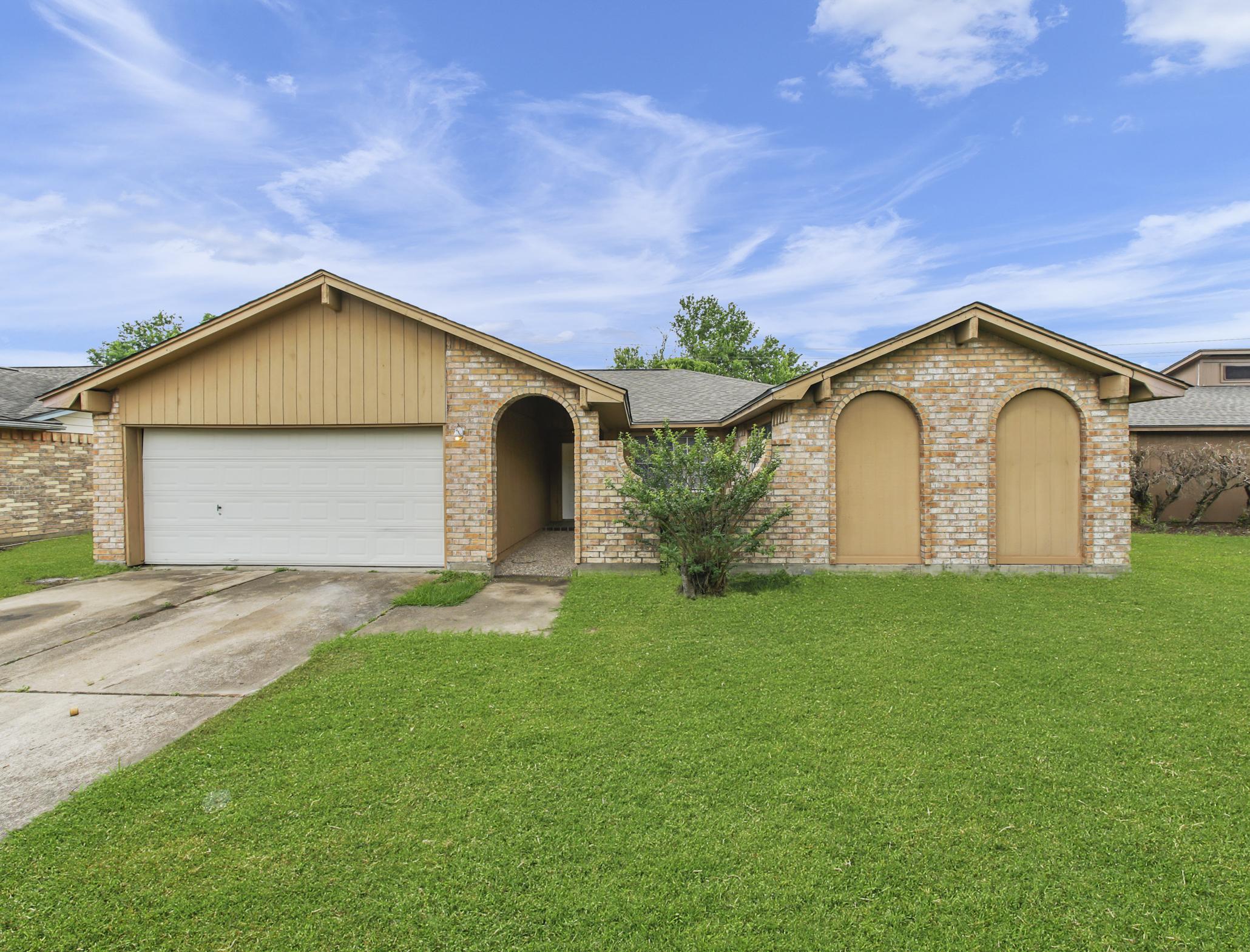 16818 Green Quail Dr, Missouri City, TX 77489 | Sunroom Rentals