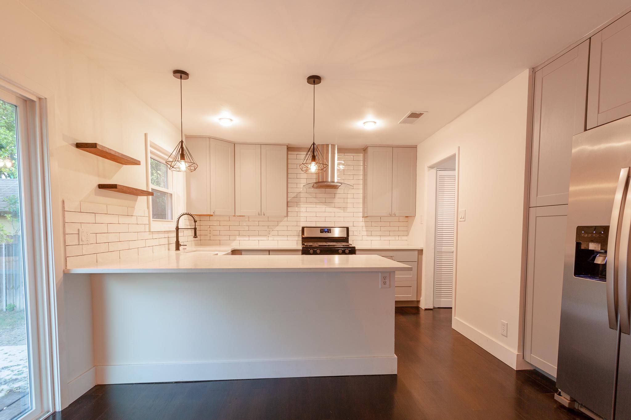 9706 Cottle Dr, Austin, TX 78753 Sunroom Rentals