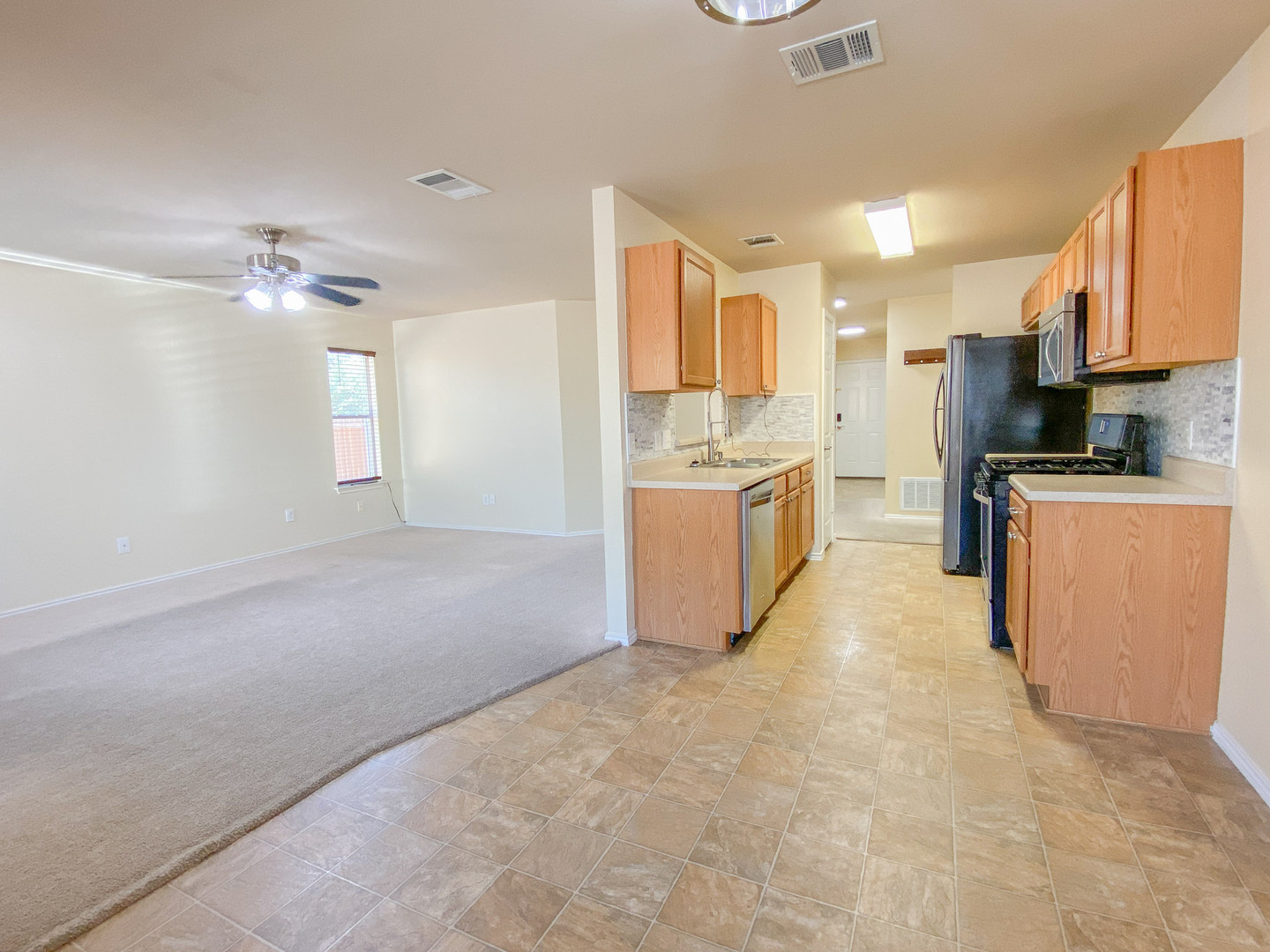 2736 Breezy Point Cv, Round Rock, TX 78665 Sunroom Rentals