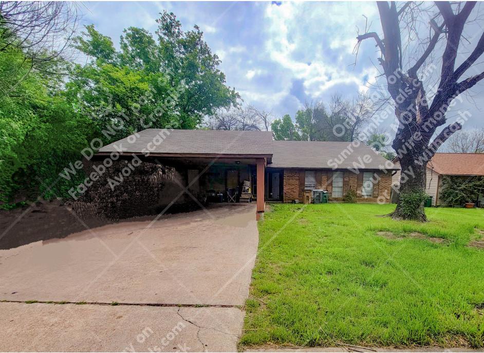 10809 Lanshire Dr B, Austin, TX 78758 Sunroom Rentals