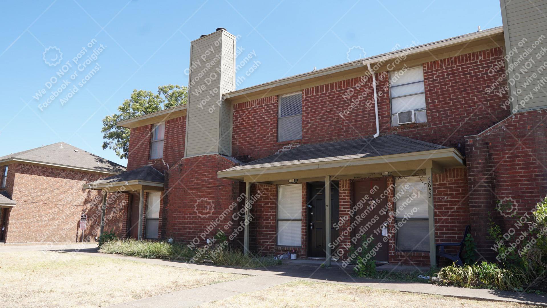 5851 Shadydell Dr, Fort Worth, TX 76135 Sunroom Rentals