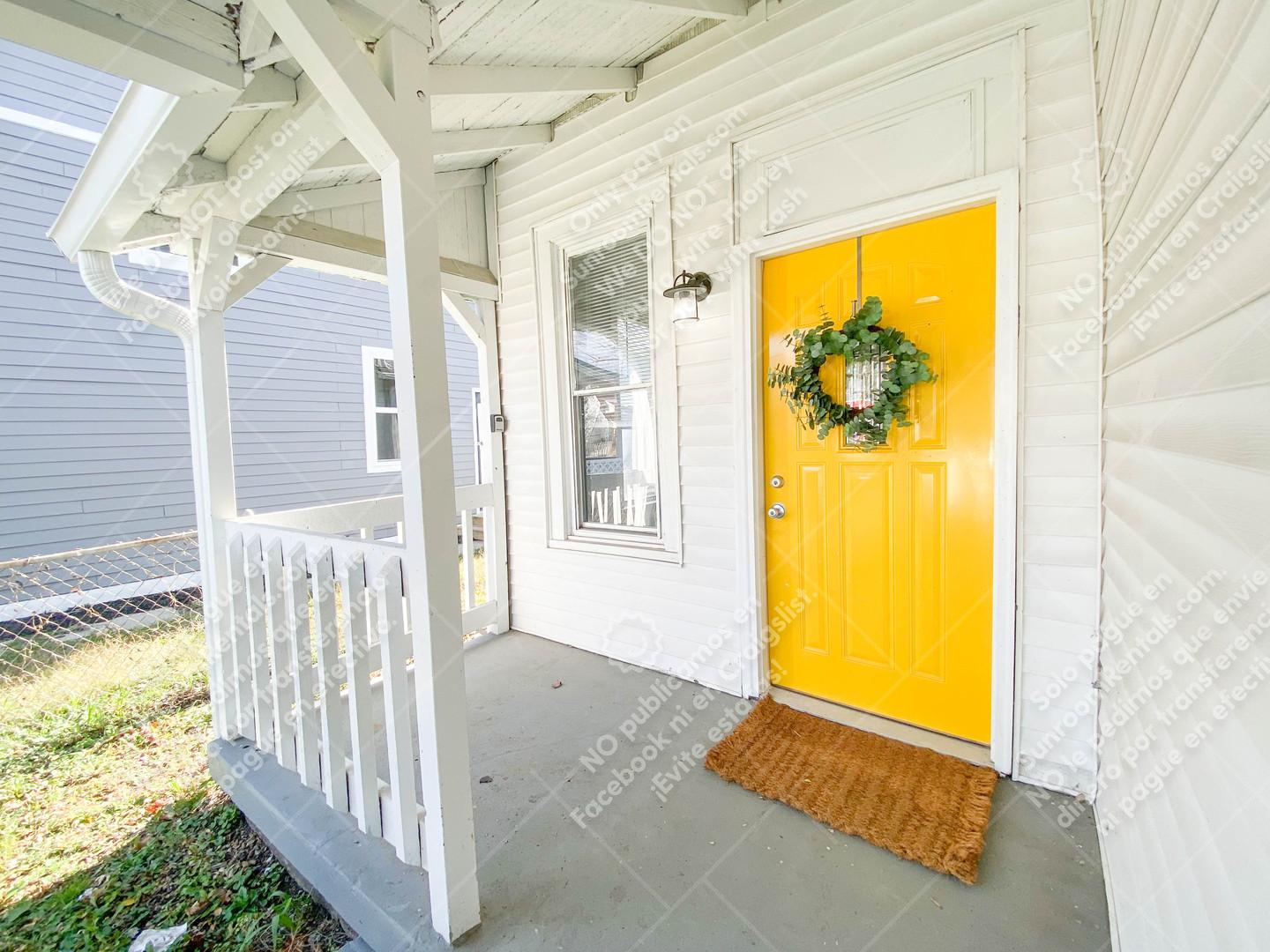 1551 English Ave, Indianapolis, IN 46201 Sunroom Rentals