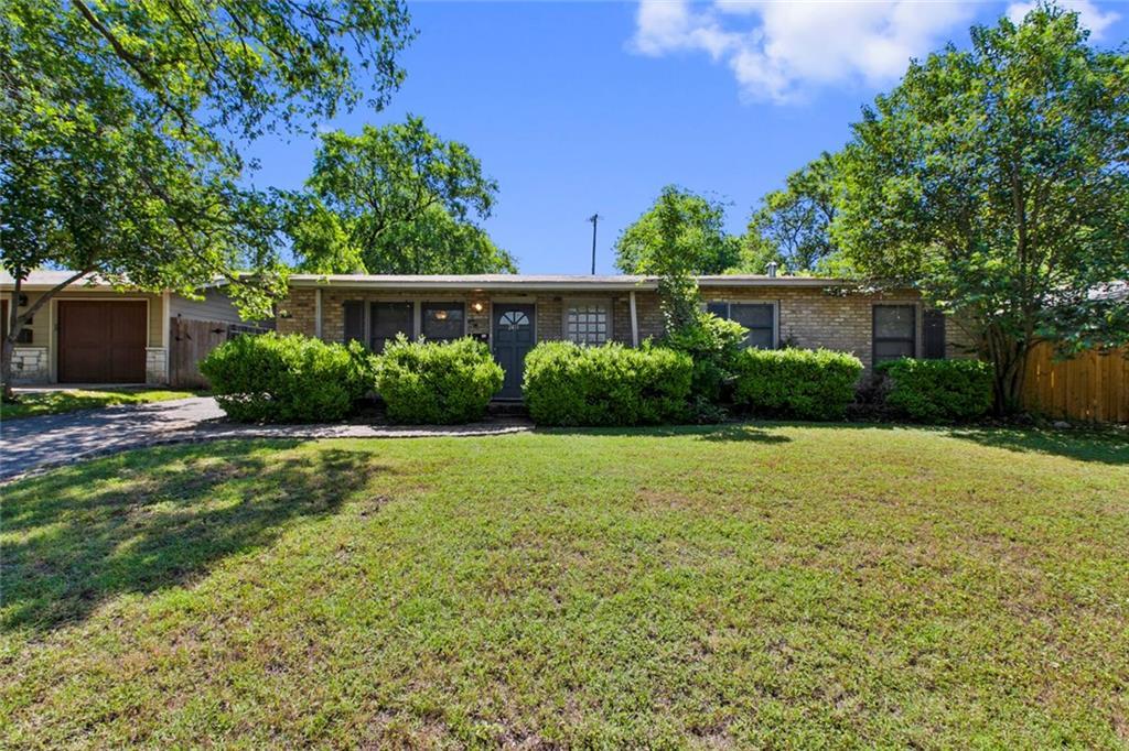 2411 Winsted, Austin, TX 78703 Sunroom Rentals