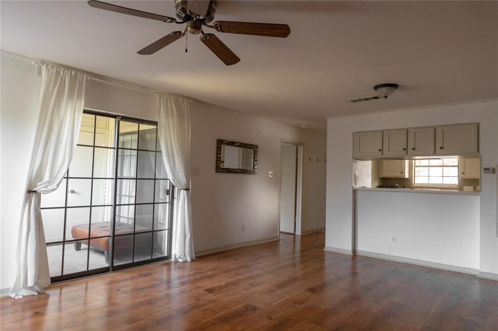 1510 W North Loop BLVD 123, Austin, TX 78756 Sunroom Rentals