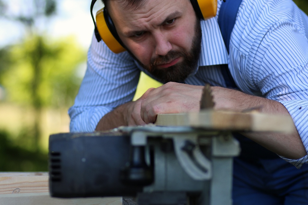 Avoid Expensive Power Tool Repairs with These 5 Quick Tips