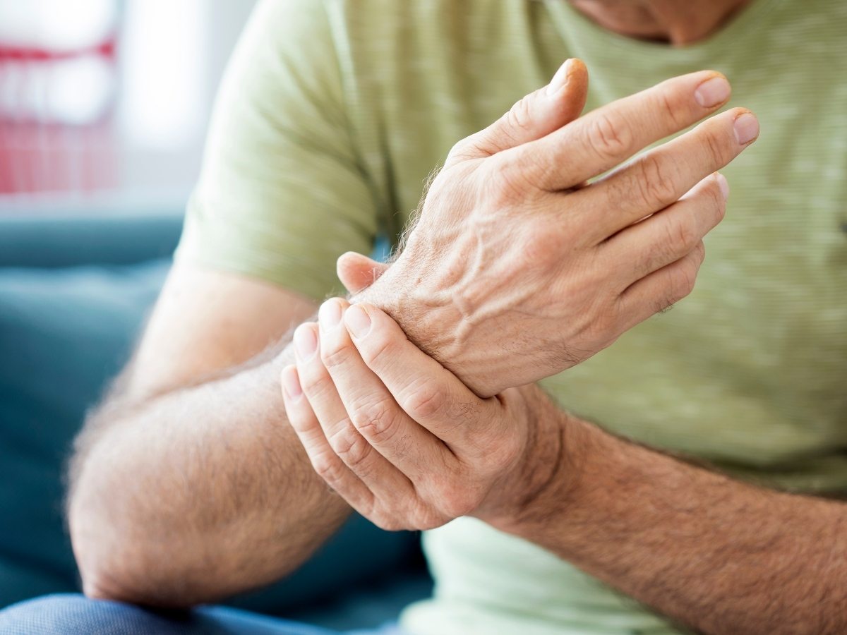 When Hot Weather Hurts How to Prevent Summertime Arthritis Pain