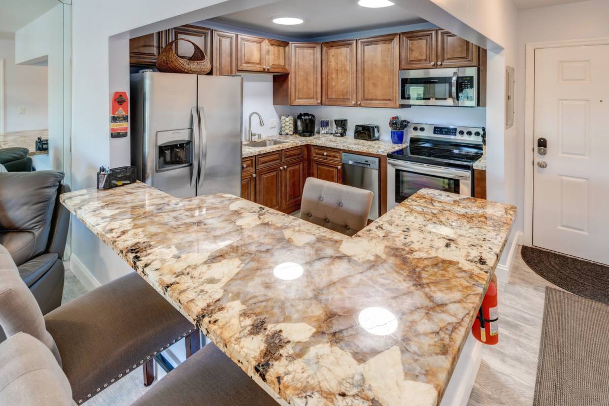 Marathon Vacation Rental Reel Escape 2 Lovely 2nd Floor Condo In