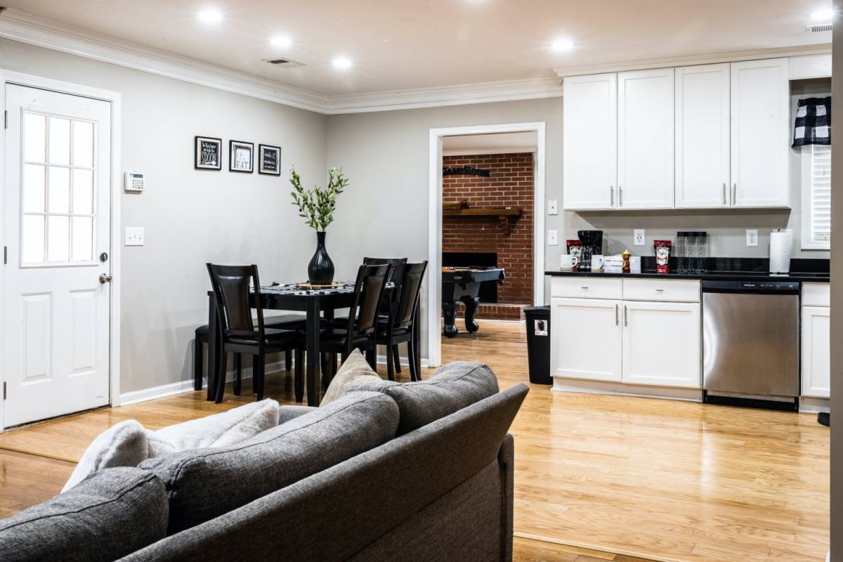 Marietta Vacation Rental Updated Pool Table Fireplace Pet