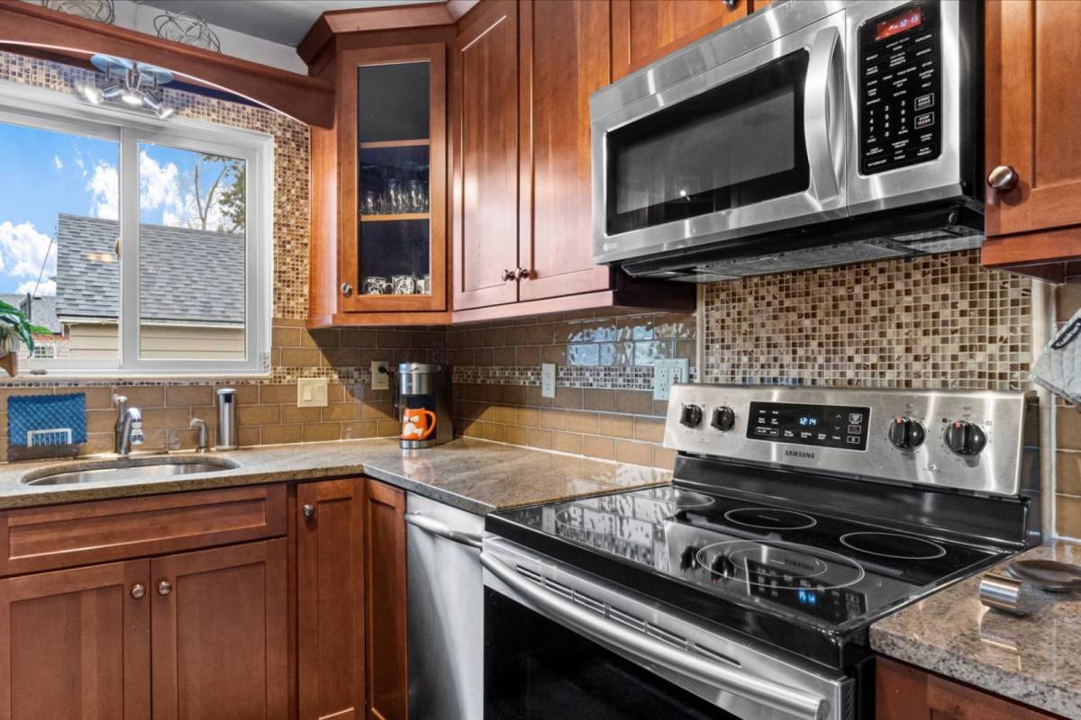 Boise Vacation Rental NEW! Dog Friendly North End Cottage with 2 Bikes & Lovely Back Deck