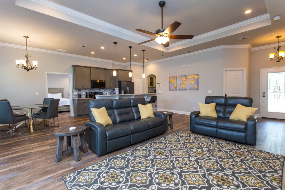 Mary Esther Vacation Rental Castle Road Hideaway Next to Hurlburt