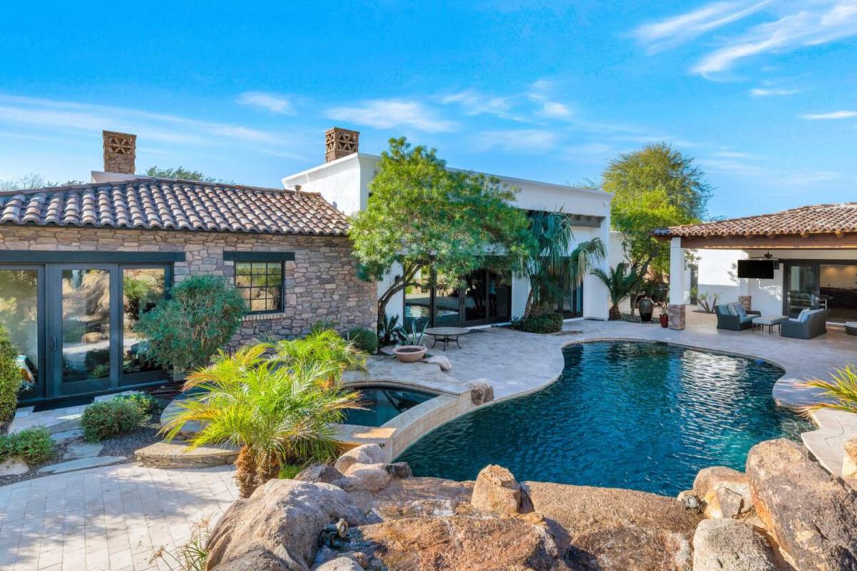Scottsdale Vacation Rental | Luxury Single Story Home w/ Pool