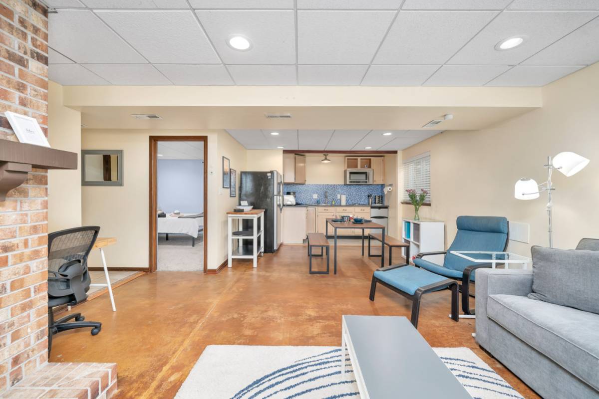 Lakewood Vacation Rental The LUX in Lakewood...Minutes from Red Rocks