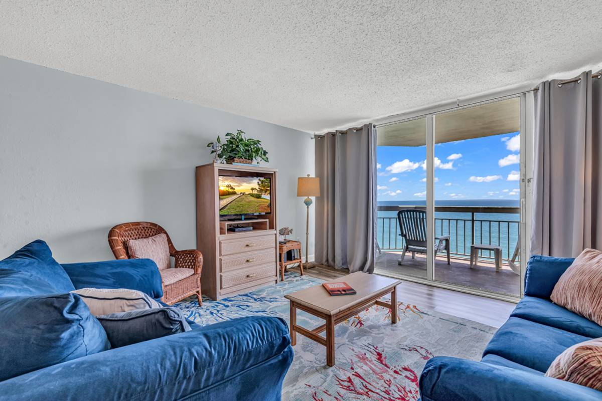 Murrells Inlet Vacation Rental Waters Edge 1204 OCEANFRONT Unit