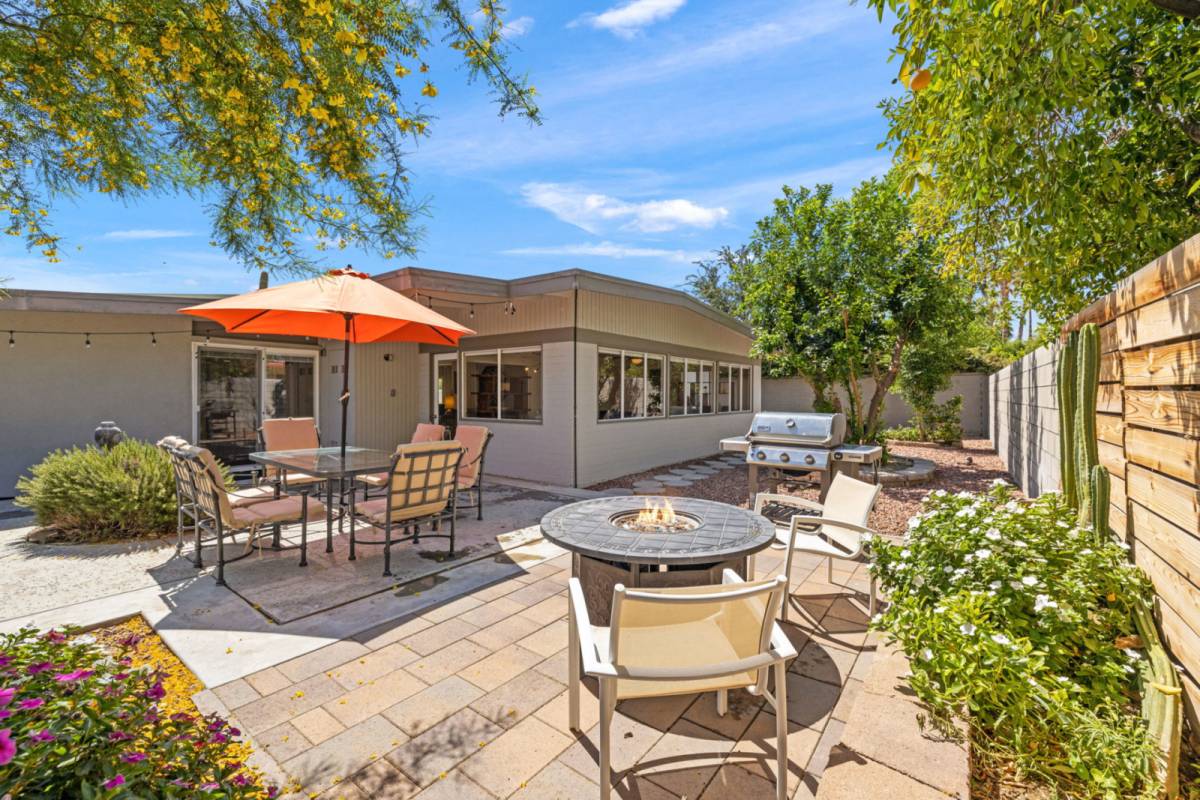 Rancho Mirage Vacation Rental Updated Home in Rancho Mirage, Walking