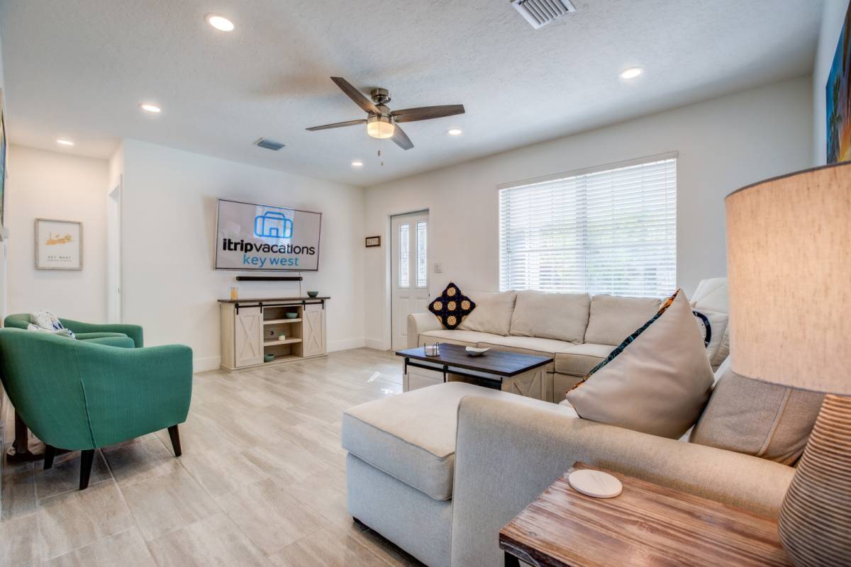 Summerland Key Vacation Rental Lake It Easy Relax in This Beautiful