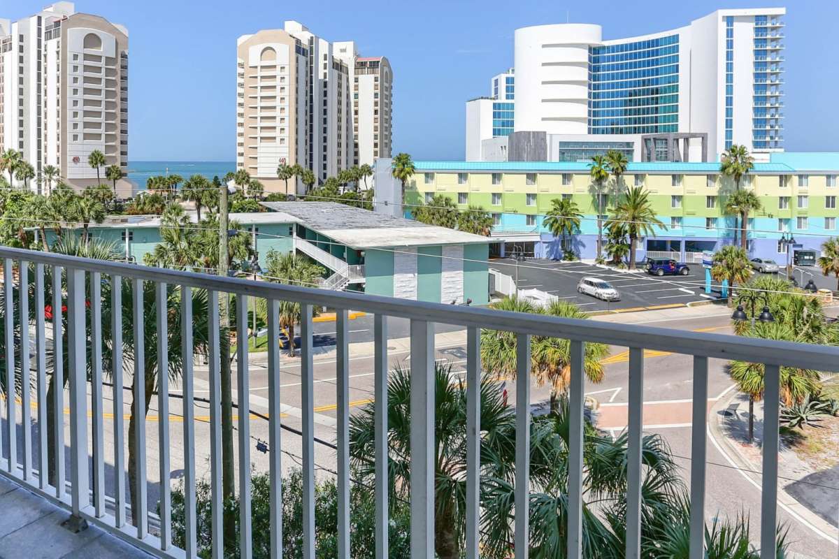 Clearwater Vacation Rental 304 Dockside Clearwater Beach Condo