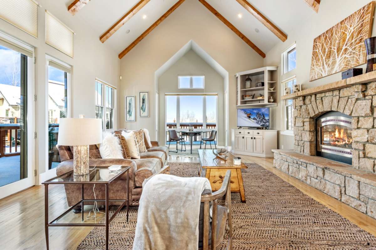 Edwards Vacation Rental Treat Yourself to 30Days of Spring Skiing in