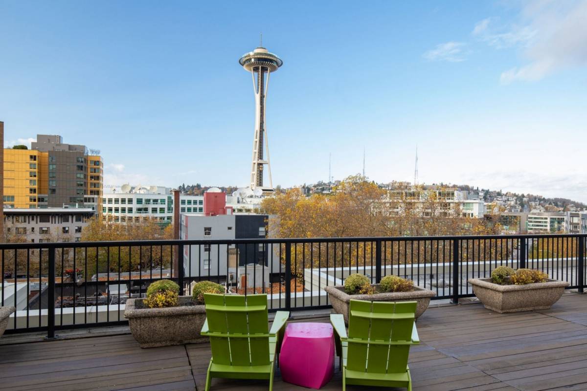 Seattle Vacation Rental Belltown Studio w/ Private Sleeping Alcove