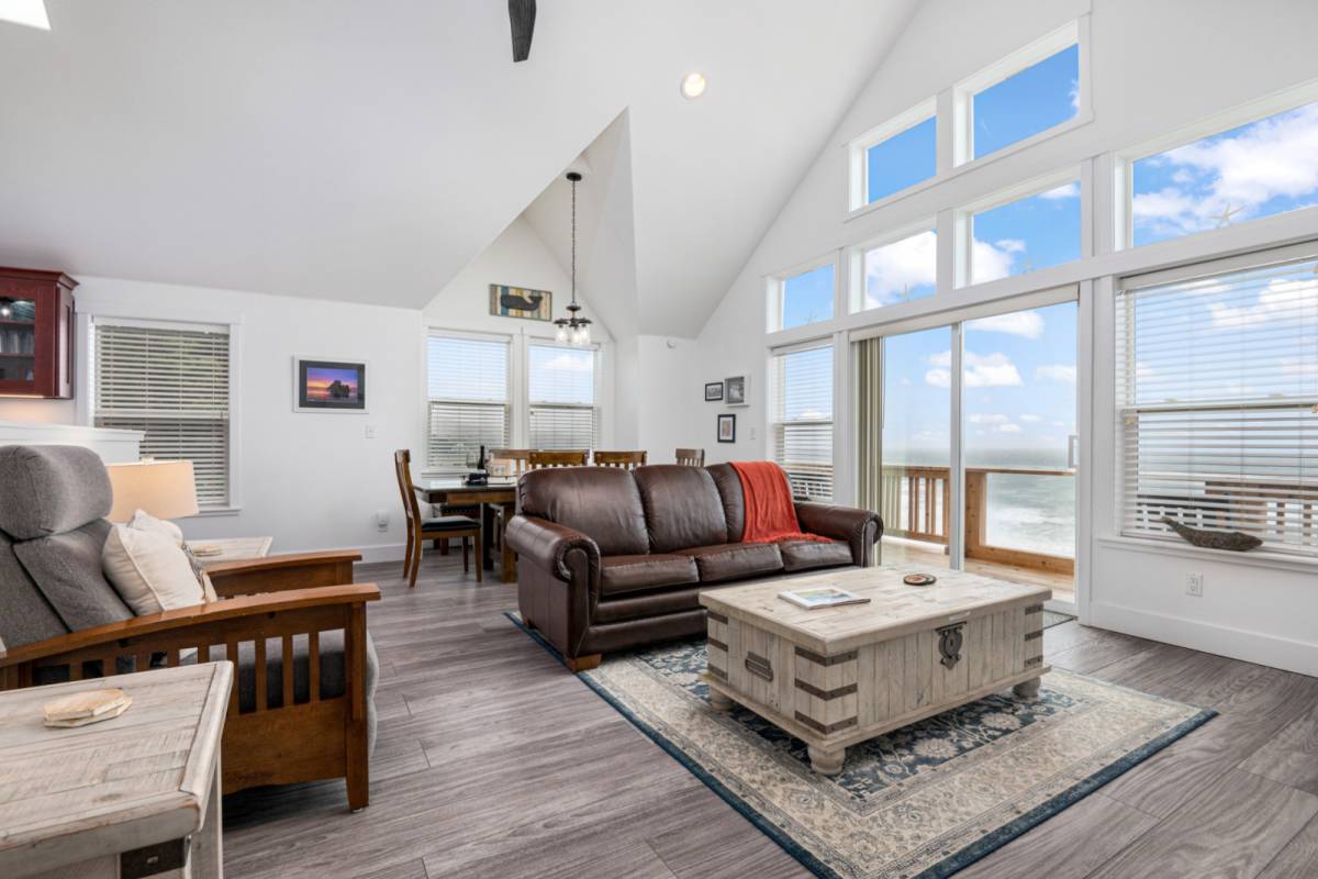 Depoe Bay Vacation Rental Luxury Ocean Front Views, Pet Friendly, Hot