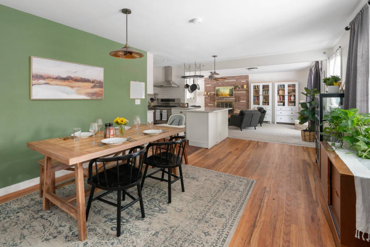 Littleton Vacation Rental The Ranch House.Hot Tub. Big Backyard