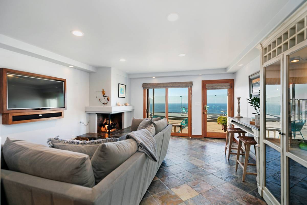 Dana Point Vacation Rental Dana Point Luxury Oceanfront Condo STR140091 Dana Point