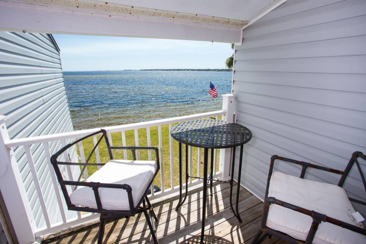 Shalimar Vacation Rental Shalimar Waterfront in Finisterra Views of