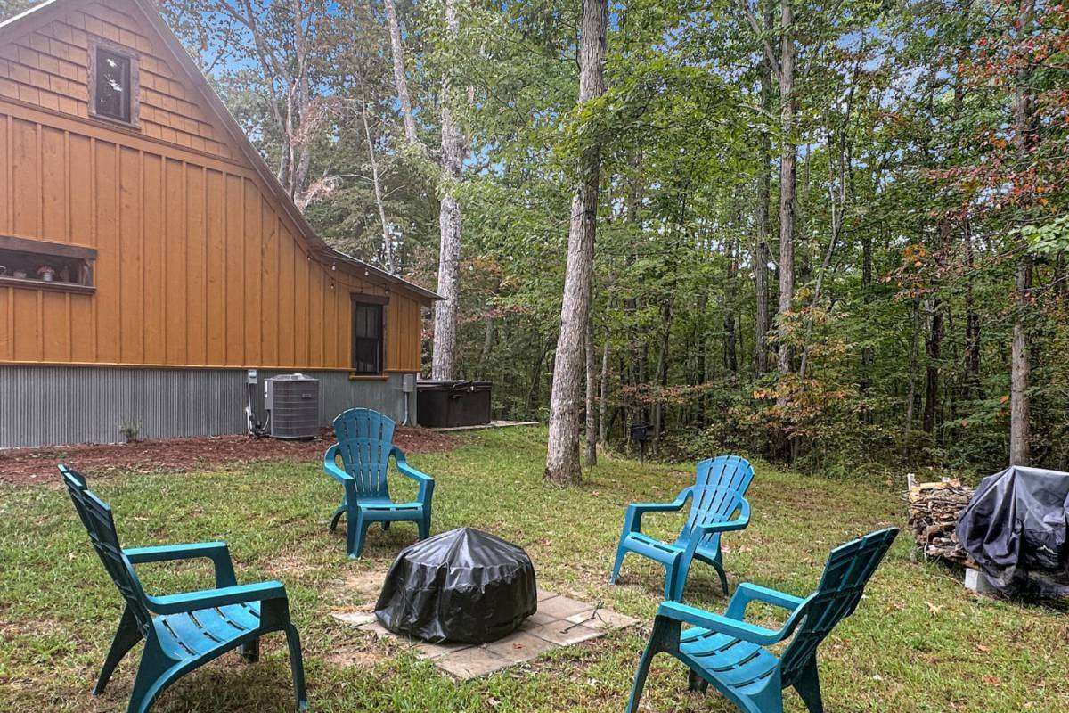 Rising Fawn Vacation Rental | Free Ruby Falls Ticket & More - Hot