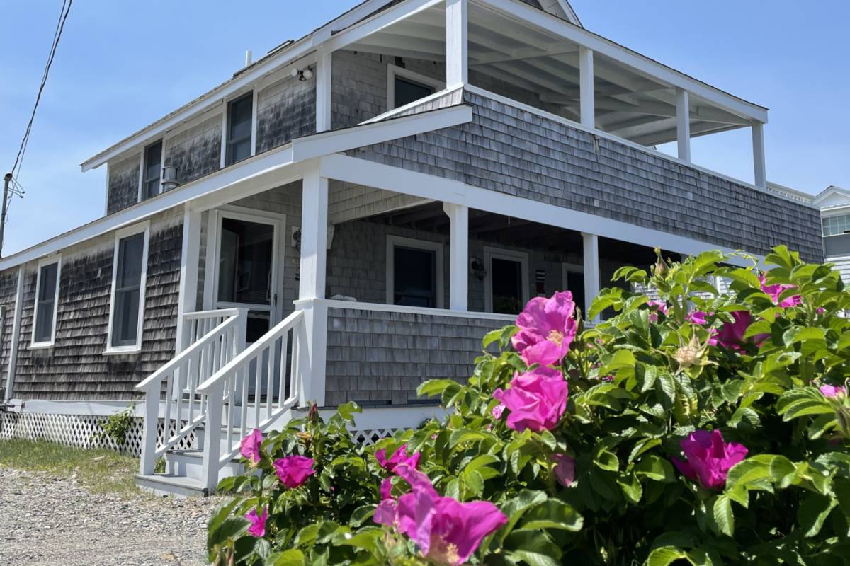 Scituate Vacation Rental Oceanfront Family Retreat in Scituate with