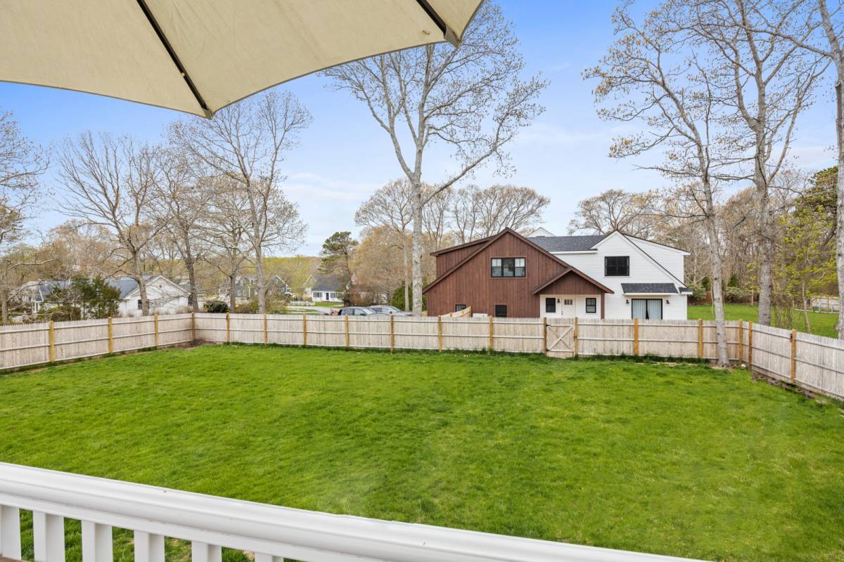 Sagamore Beach, Bourne Vacation Rental Sagamore Beach Bungalow Dog