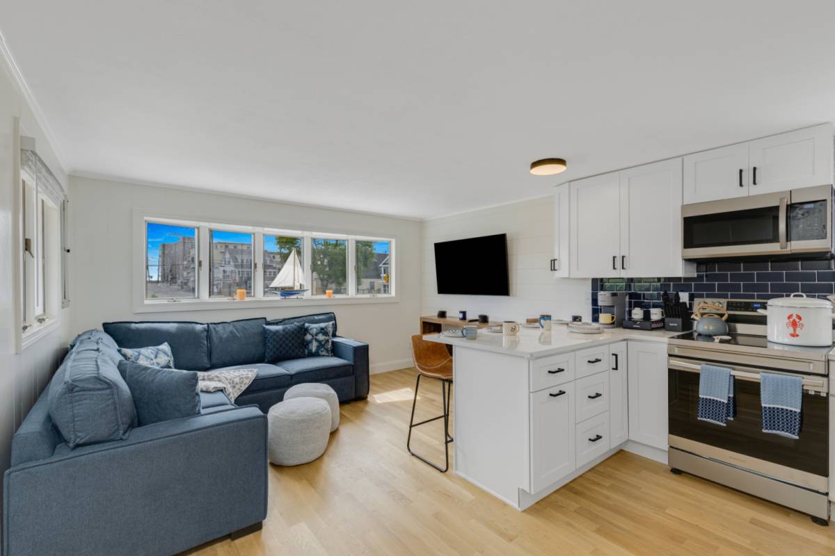 Salisbury Vacation Rental Sandy Toes 1 Dog OK , Grill, Firepit, Walk