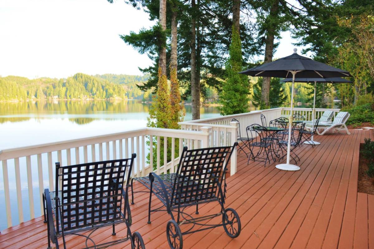 Florence Vacation Rental Mercer Lake Estate Home Rental on