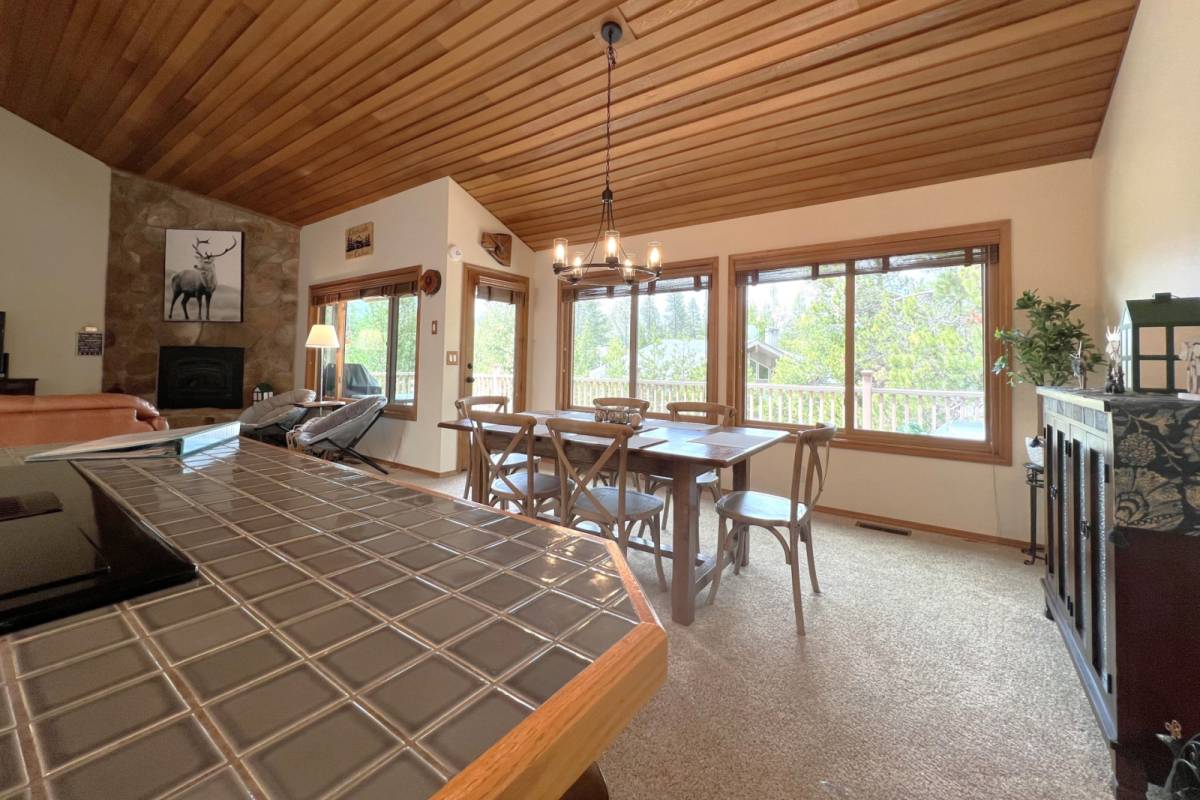 Sunriver Vacation Rental Family Vac Destination. Dog Friendly, Hot