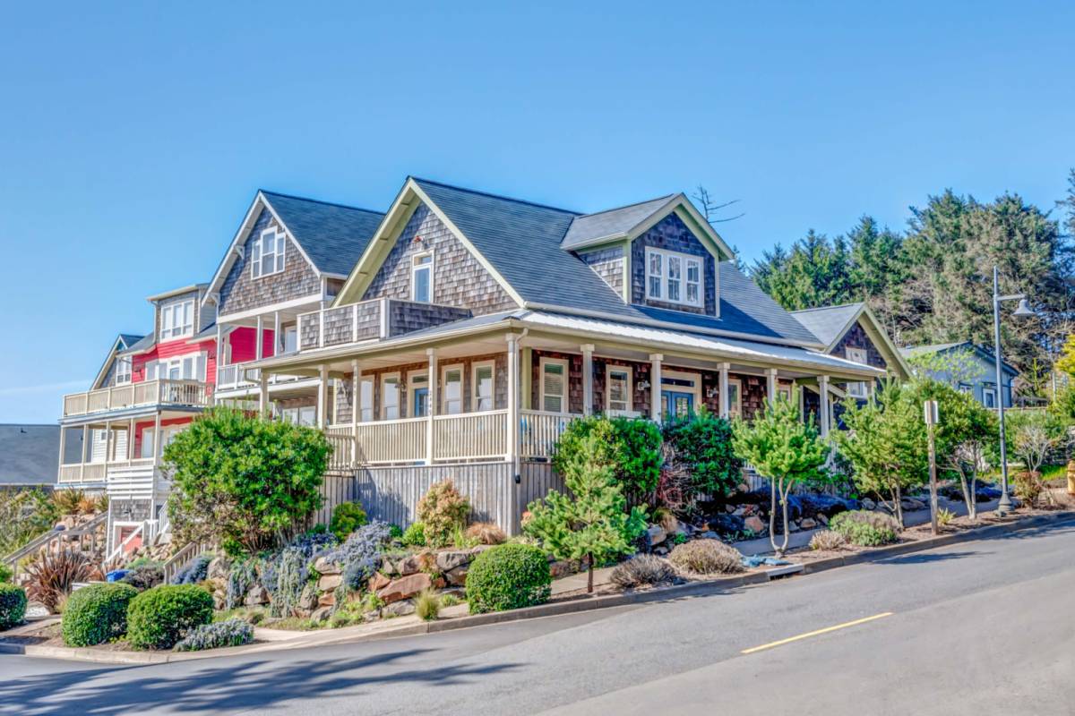 Lincoln City Vacation Rental Impeccable Coastal Views and Décor