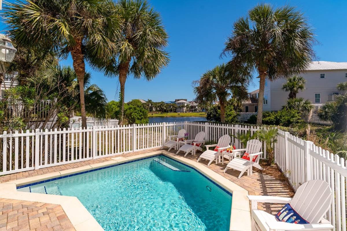 Destin Vacation Rental Breathtaking Home w/Private Pool, Walk 2 Beach