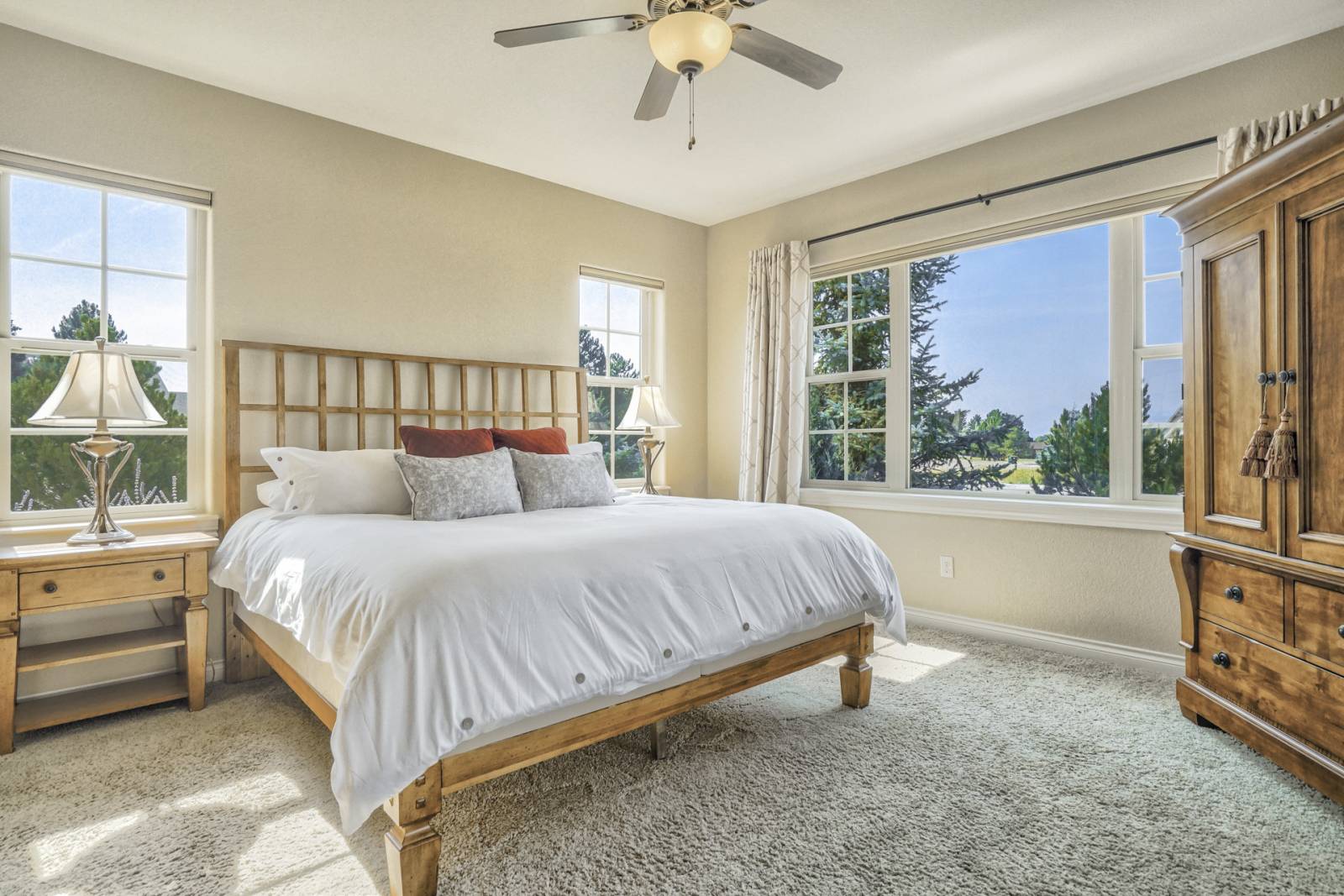 Colorado Springs Vacation Rental Luxury home located in the Gleneagle area of Colorado Springs