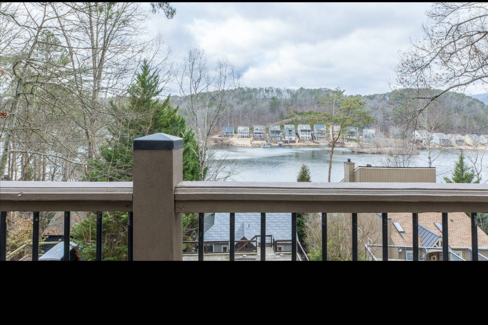 Waleska Vacation Rental Roomy home at Lake Arrowhead Swimming